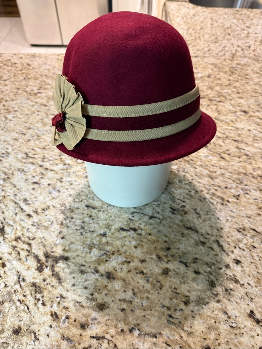 NWT New York & Co Burgundy & Tan Wool Cloche Hat OS